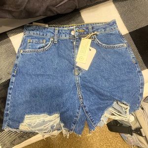 Brand new F21 mom shorts